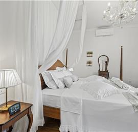 4-5 bedroom villa with Split City and Sea Views sleeps 8-10